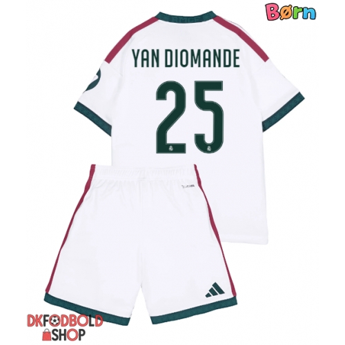 Real Madrid Yan Diomande #25 Hjemmebanesæt Børn 2026-27 Kort ærmer (+ korte bukser)